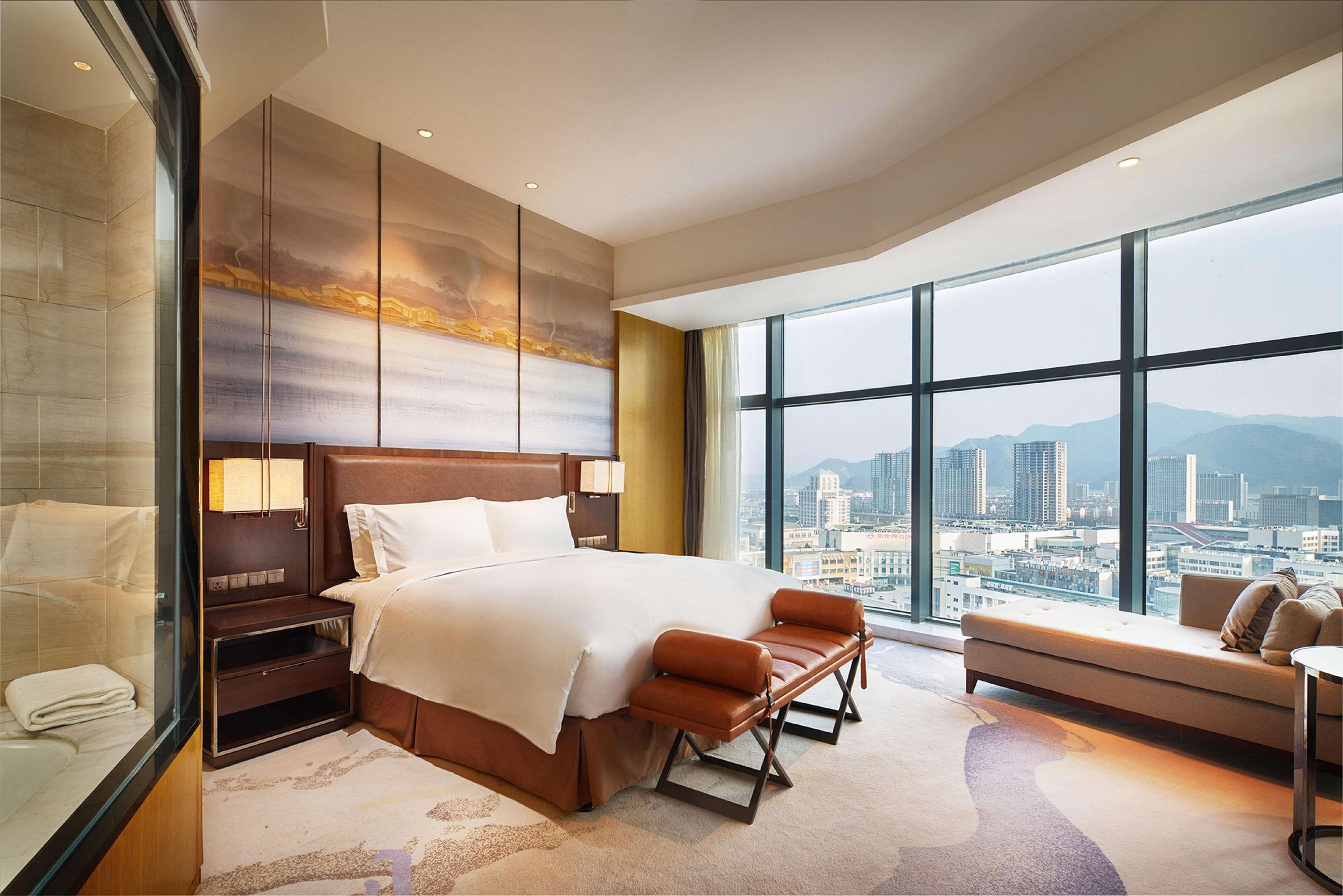 Doubletree By Hilton Ningbo Beilun Hotel Eksteriør billede