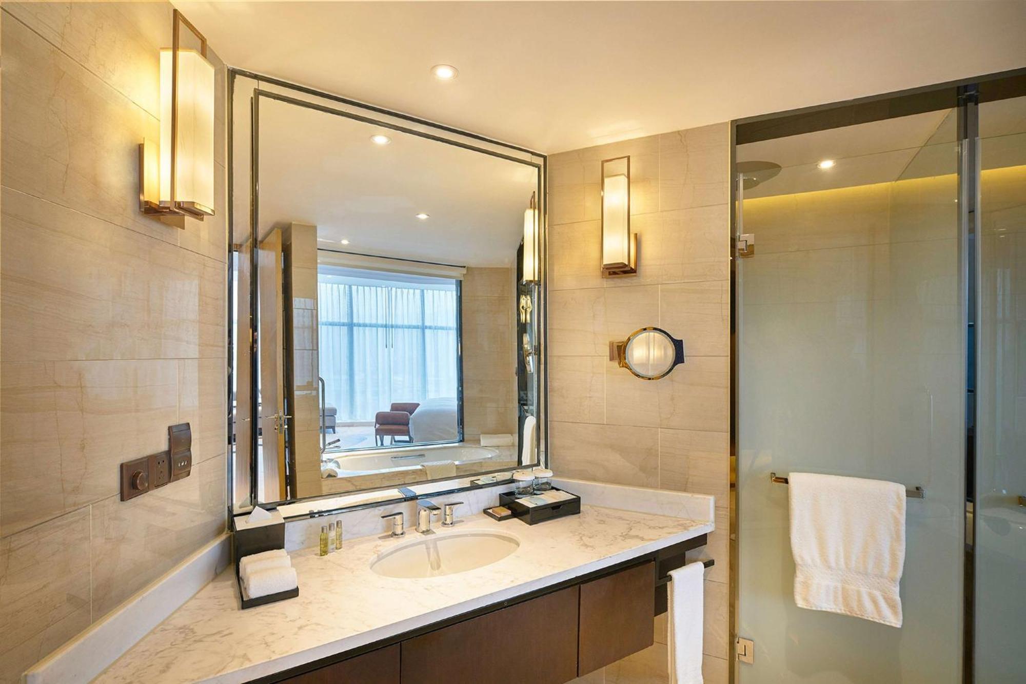 Doubletree By Hilton Ningbo Beilun Hotel Eksteriør billede